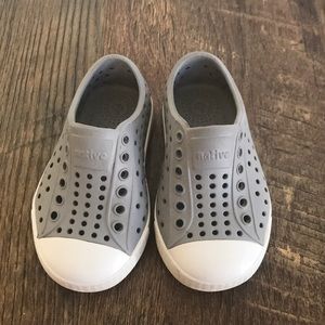 Native Jefferson Size 5 Toddler Shoes, Gray